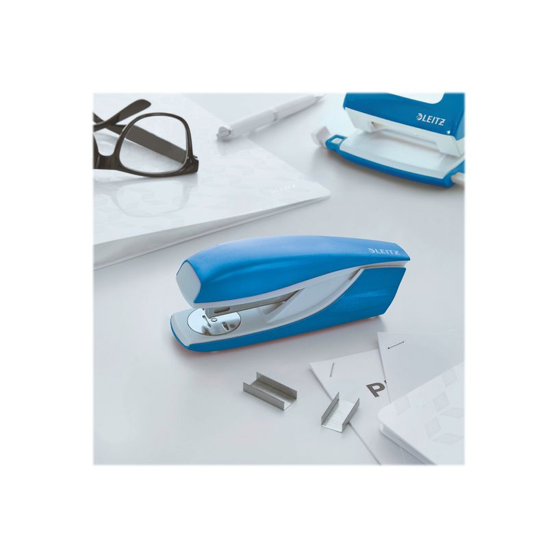 4002432396016-Leitz agrafeuse - 30 feuilles - plastique, métal - bleu métallique-P_300005204_3-2